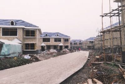 建設中的江洲墟場安置小區(qū)。